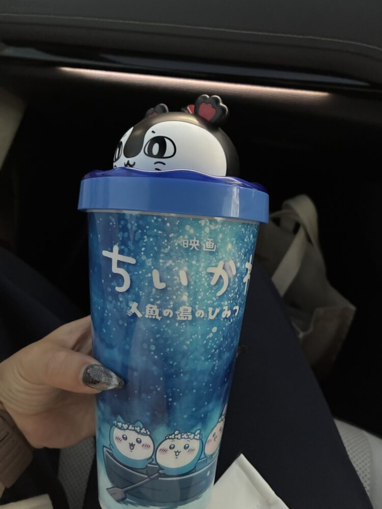 ちいかわ推し活ネイルの施術写真